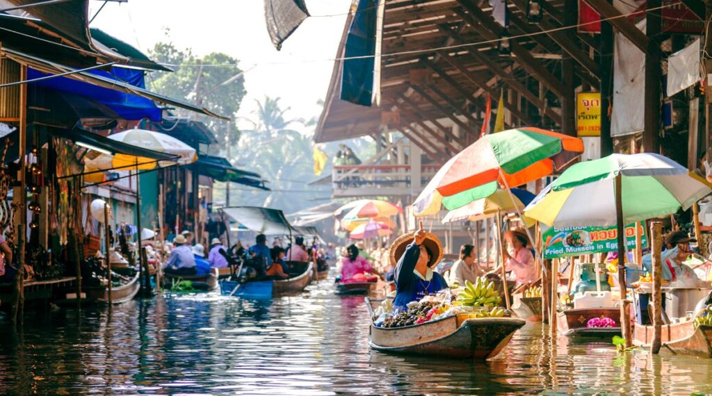 Chợ nổi Damnoen Saduak