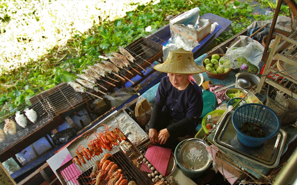 Chợ nổi Taling Chan